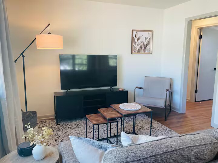 Building Photo - 2429 W Saint Vrain St