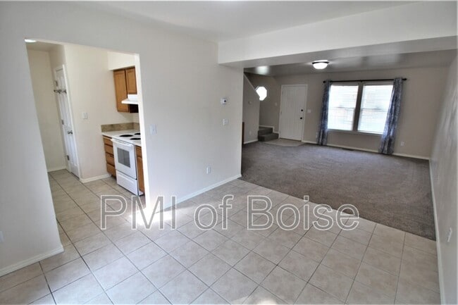 Building Photo - 625 W Idaho Ave