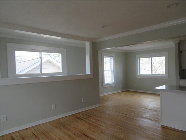 Building Photo - 5611 Lawson St