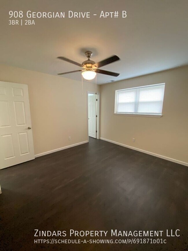 Building Photo - 908 Georgian Dr