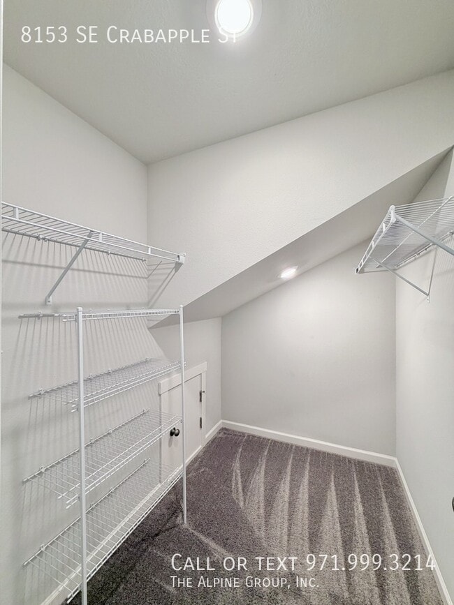 Building Photo - 8153 SE Crabapple St