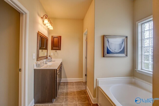 Building Photo - 200 Brighton Park Way