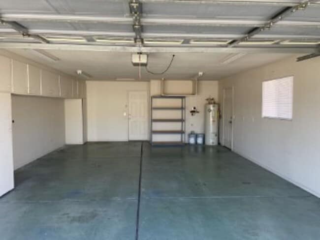 Building Photo - 3639 Tarpon Dr