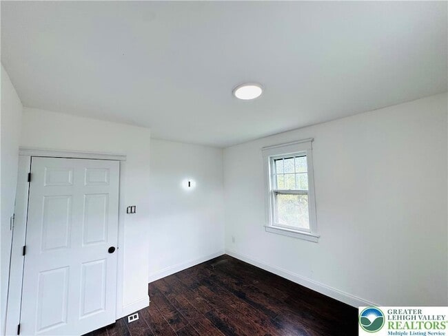 Building Photo - 2619 Broad St