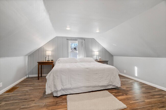 Building Photo - 1446 9th St