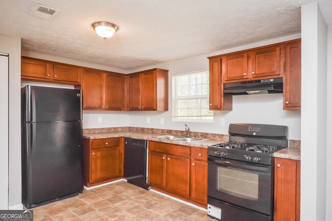 Building Photo - 5176 Martins Crossing Rd