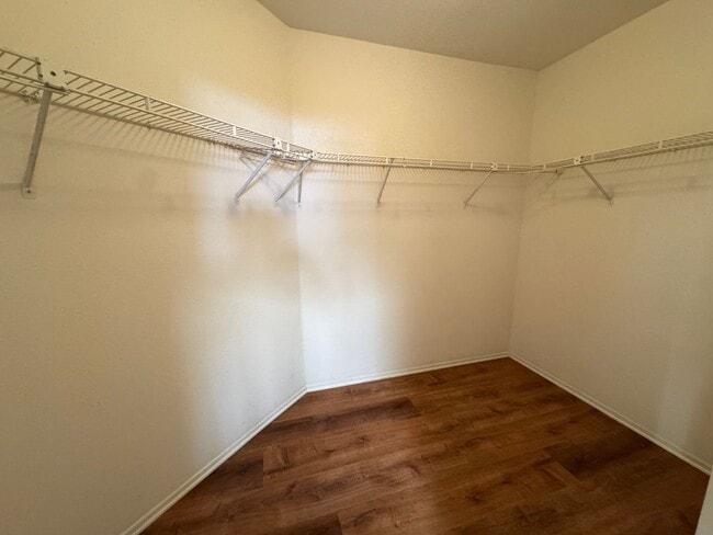 Building Photo - Open House Saturday 5/3 from 10 to 2pm-Bea...