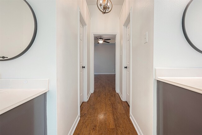 Building Photo - 23759 River Pl Dr