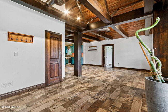 Building Photo - 7716 Wenda Dr