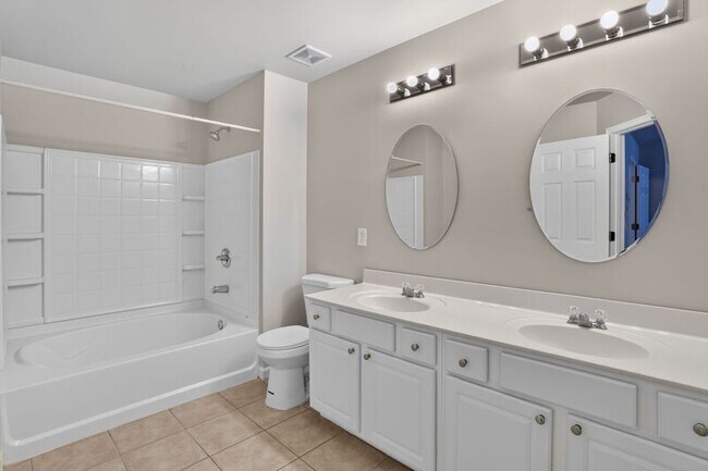 Building Photo - 730 Celeste Ln