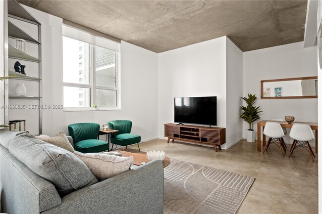 Building Photo - 234 NE 3rd St