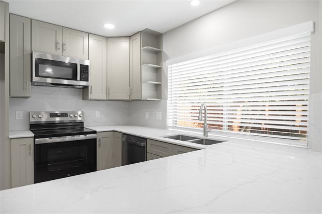 Building Photo - 1725 Arvada Dr
