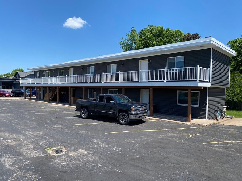 Building Photo - 710 2nd Ave N