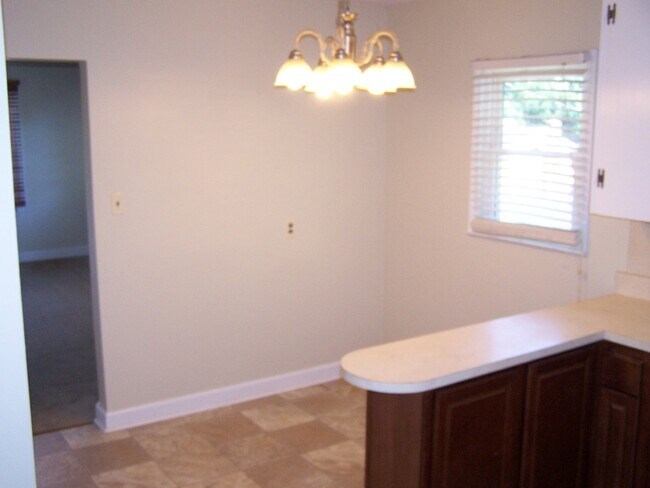 Building Photo - Coming Soon! Large 3BR/1BA Home