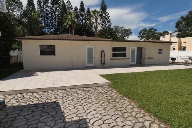 Building Photo - 4955 16th Ave N