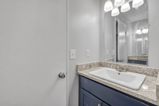 Building Photo - 700 Liberty St