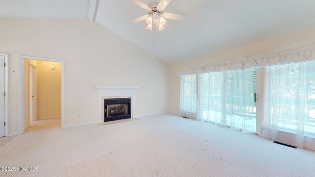 Building Photo - 2039 Royal Pines Dr