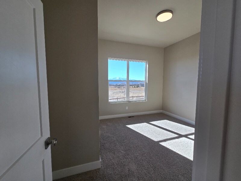 Building Photo - 9404 Roseate Vw