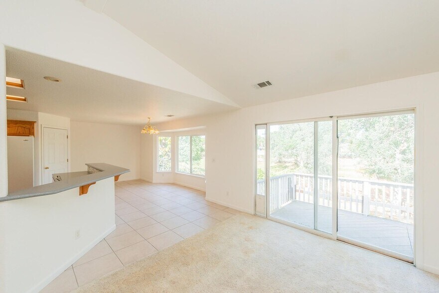 Building Photo - 188 Woodcliff Dr