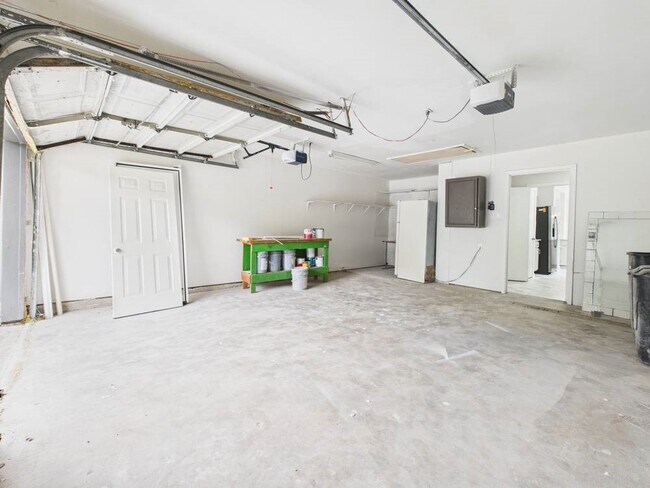 Building Photo - 506 Coppersmith Dr