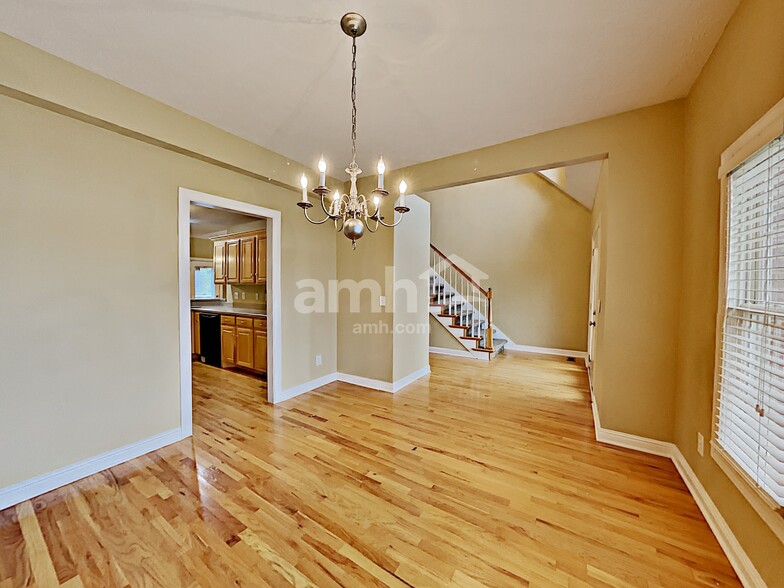 Building Photo - 10010 Langford Ct