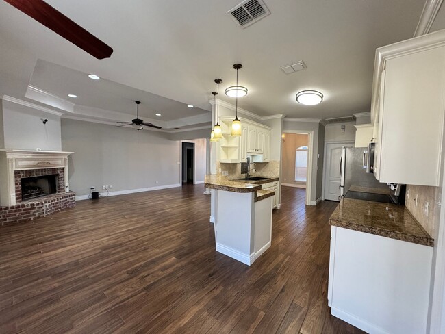 Building Photo - Gated Community close to Barksdale Air For...