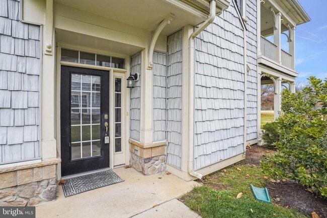 Building Photo - 13930 Greendale Dr