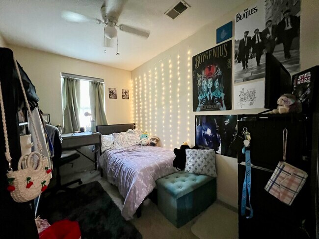 Bedroom 3 / Bedroom 4 - 1704 Cecil B Moore Ave