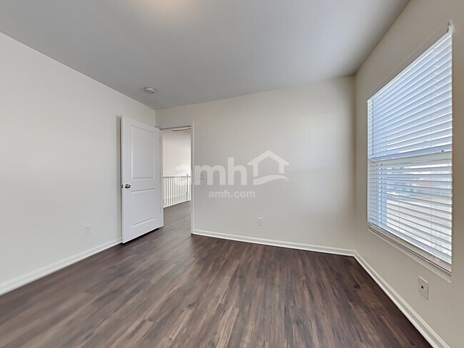 Building Photo - 136 Marinella Dr