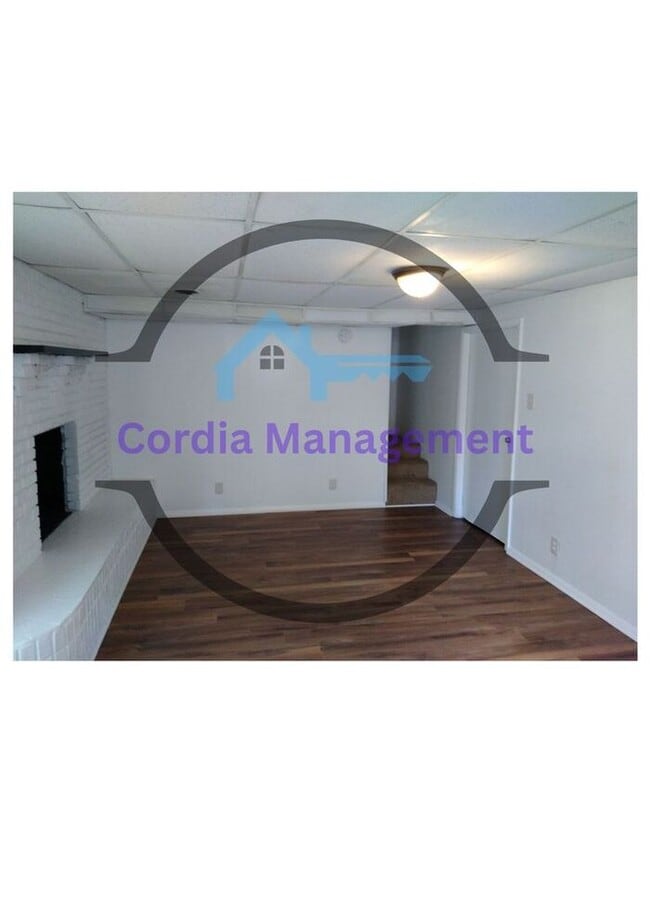 Building Photo - MOVE IN SPECIAL - HALF OFF 1ST AND 2ND MONTHS RENT - 3 bedroom Great All electric home in Riverdale!