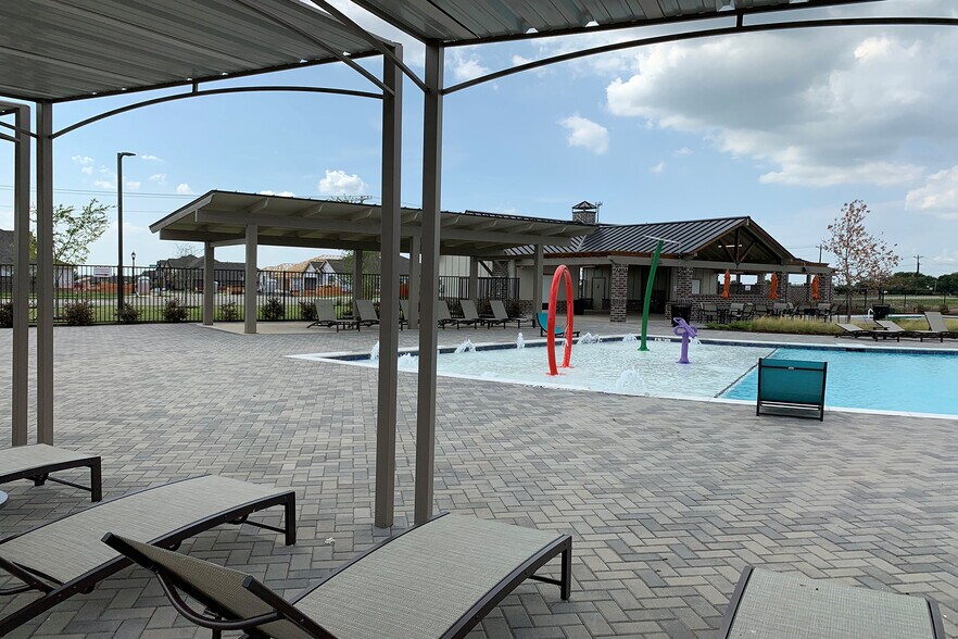 Kiddie Pool - 6214 Heron Dr