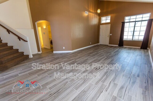 Building Photo - 2234 W Pima Ave