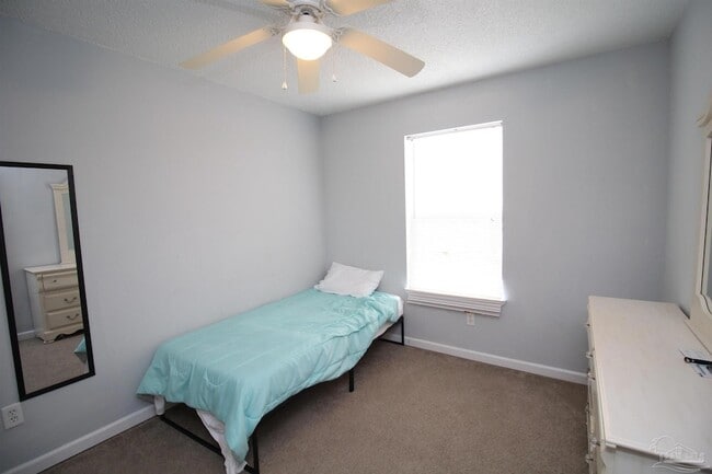 Building Photo - 950 Coronado Dr