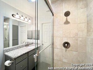 Building Photo - 814 Finale Ct