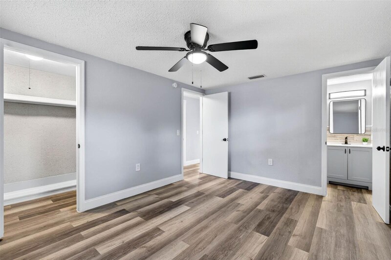 Building Photo - 6841 Tierra Linda St