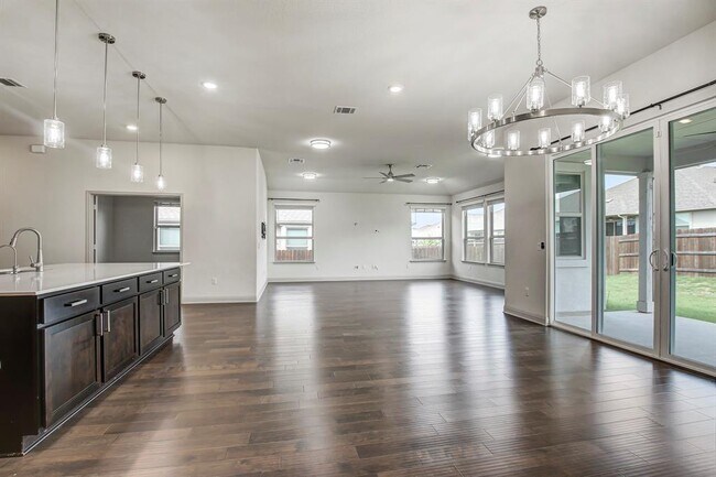 Building Photo - 18012 Stefano Dr