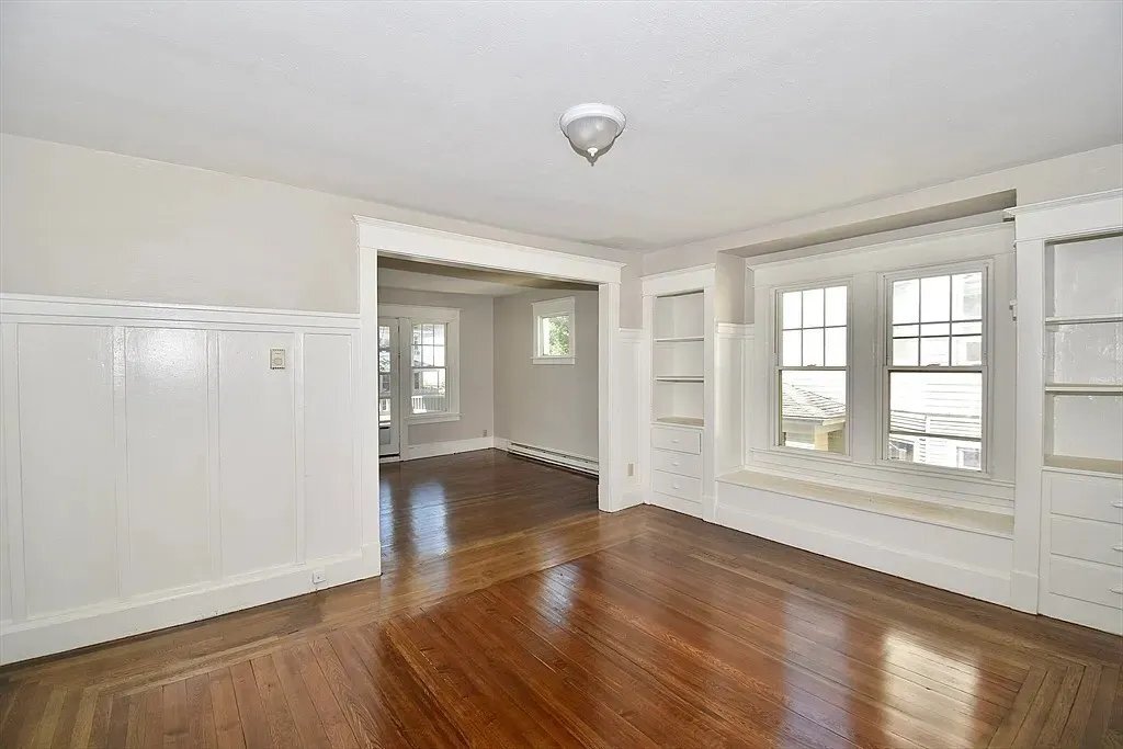 Building Photo - 30 Sachem St