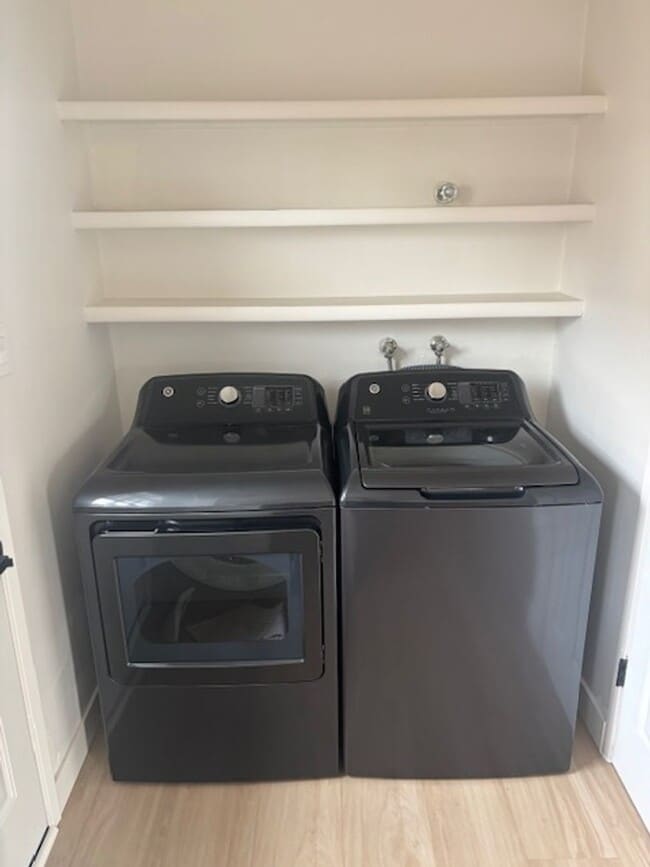 Building Photo - Clean 3 Bedroom / 1.5 Bathoroom House in T...