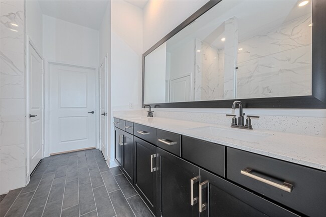 Building Photo - 2315 Red Chip Ln