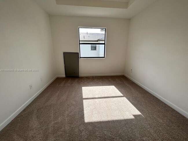 Building Photo - 229 SW 159th Way