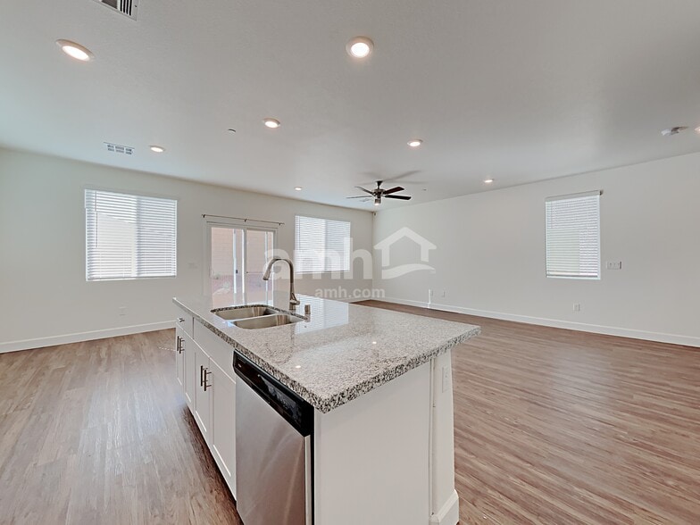 Building Photo - 331 Cape Seville Pl