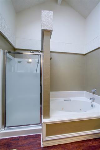 Building Photo - 2104 Regency Dr