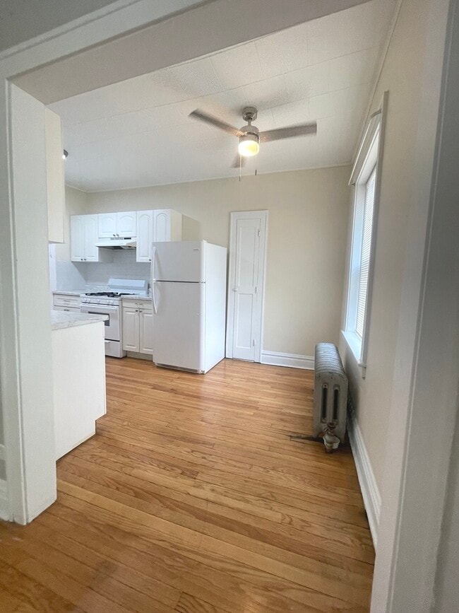 Building Photo - 4416 N Lavergne Ave