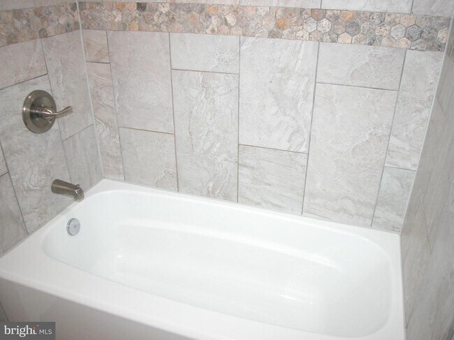 Building Photo - 14835 Clear Spring Rd