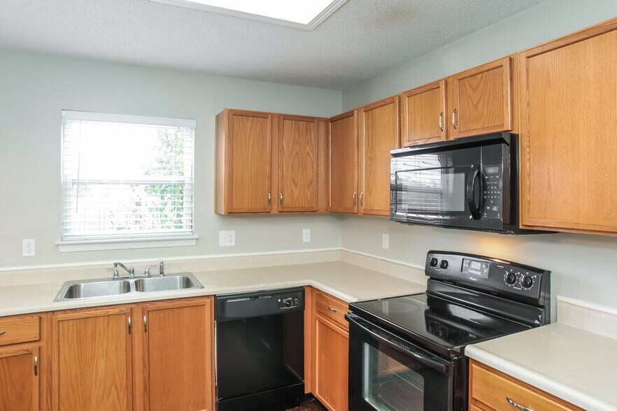 Building Photo - 9170 Amberleigh Dr