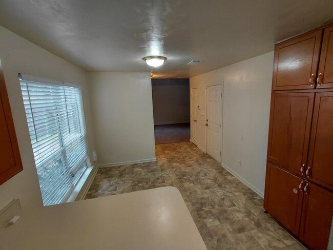 Building Photo - 1557 Payne St