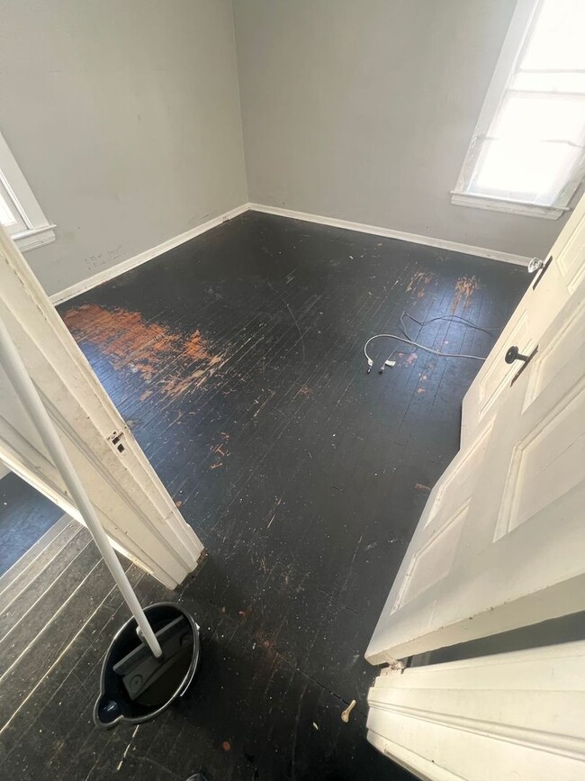 Building Photo - 839 E 146th St