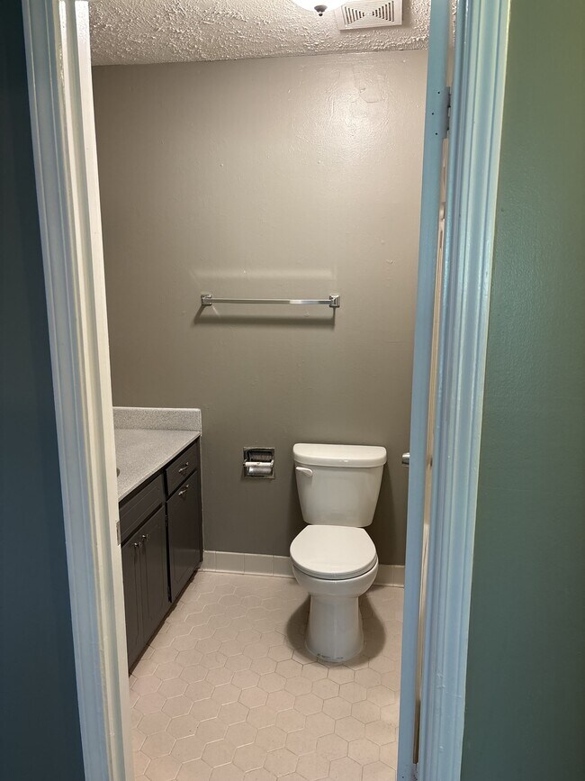 Building Photo - 8375 Rembrook Dr