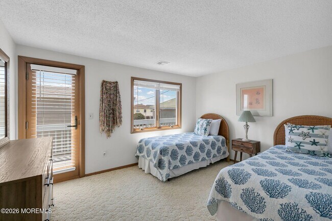 Building Photo - 304 Oceanfront
