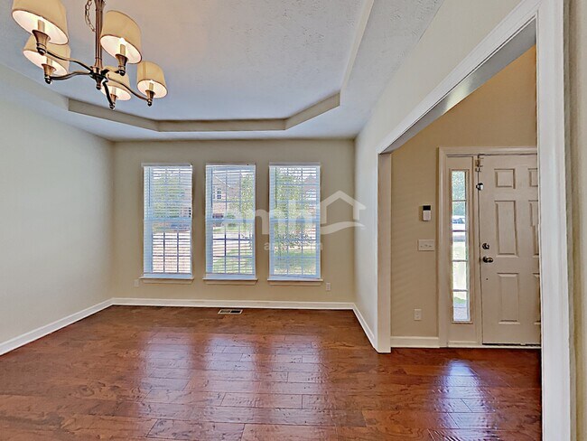 Building Photo - 6943 Calderwood Dr